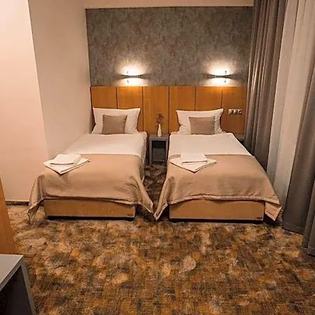 Arena Hotel 3*